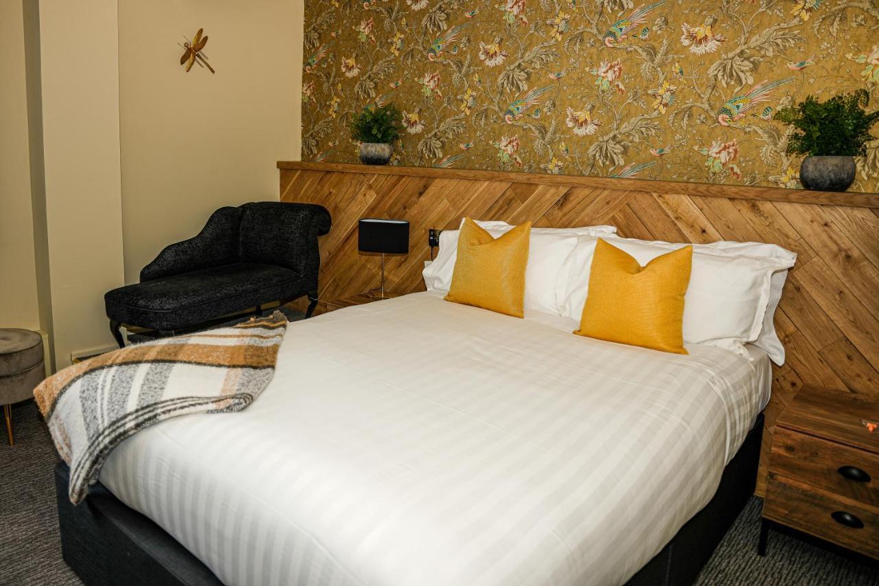 The Old Mill Hotel Солсбъри Екстериор снимка